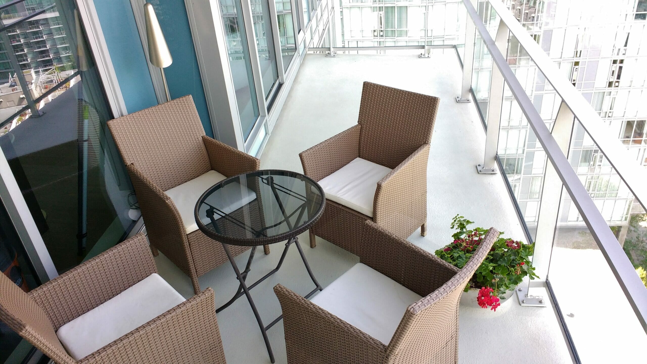 apartment deck cleaning of algae in burnaby bc